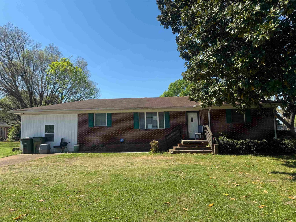 Photo of 3813 Mastin Lake Rd, Huntsville, AL 35810 (MLS # 530196)