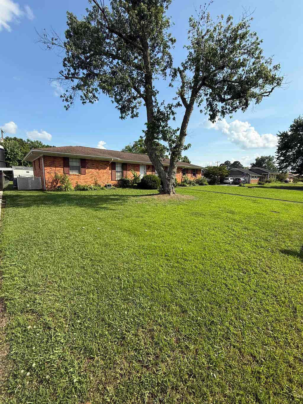 Photo of 1909 Azalea Cir SW, Decatur, AL 35601 (MLS # 529386)