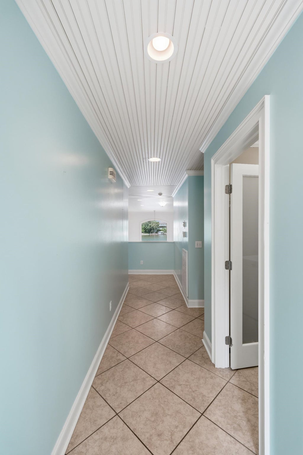 Photo of 331 Carson Rd, Muscle Shoals, AL 35661 (MLS # 529740)