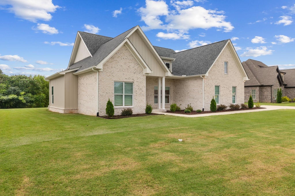 Photo of 120 Caroline Way, Muscle Shoals, AL 35661 (MLS # 530262)