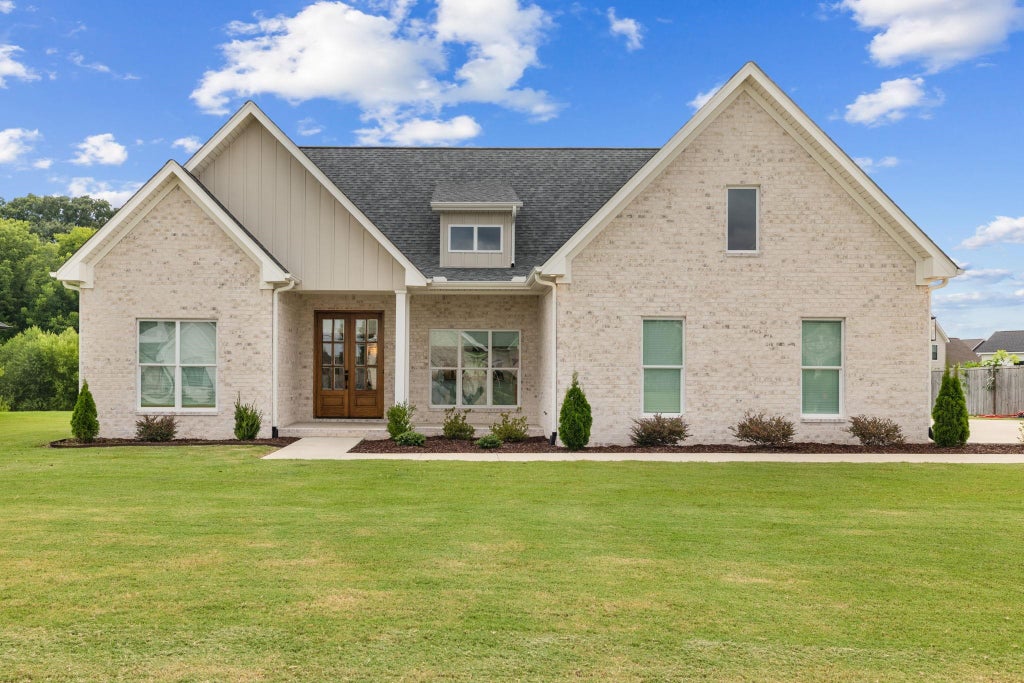 Photo of 120 Caroline Way, Muscle Shoals, AL 35661 (MLS # 530262)