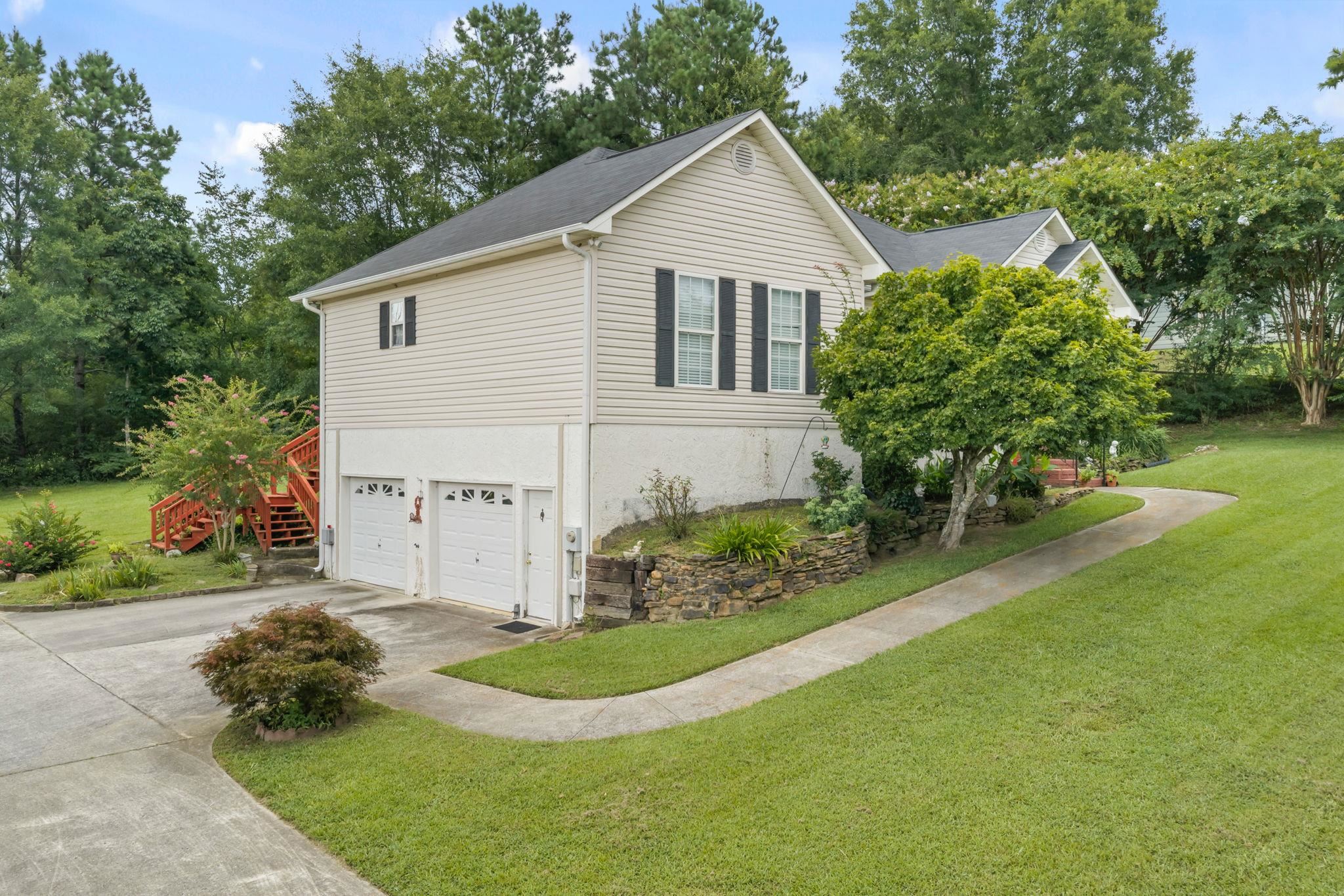 129 Mayfair Ln