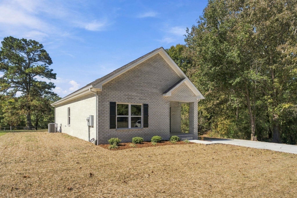 Photo of 7257 Co Rd 25, Killen, AL 35645 (MLS # 531768)