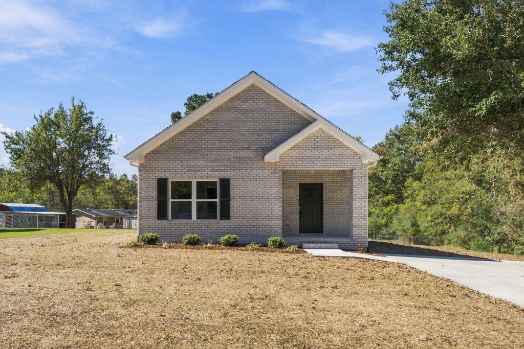 Photo of 7257 Co Rd 25, Killen, AL 35645 (MLS # 531768)