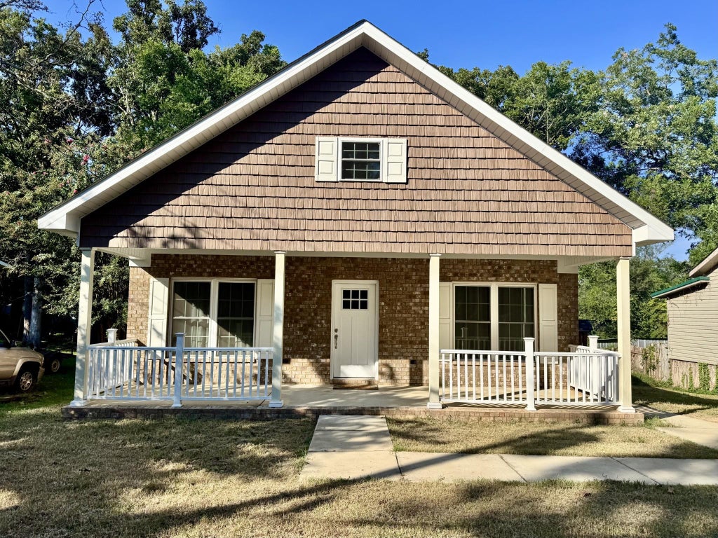 Photo of 529 Howell St, Florence, AL 35630 (MLS # 530987)