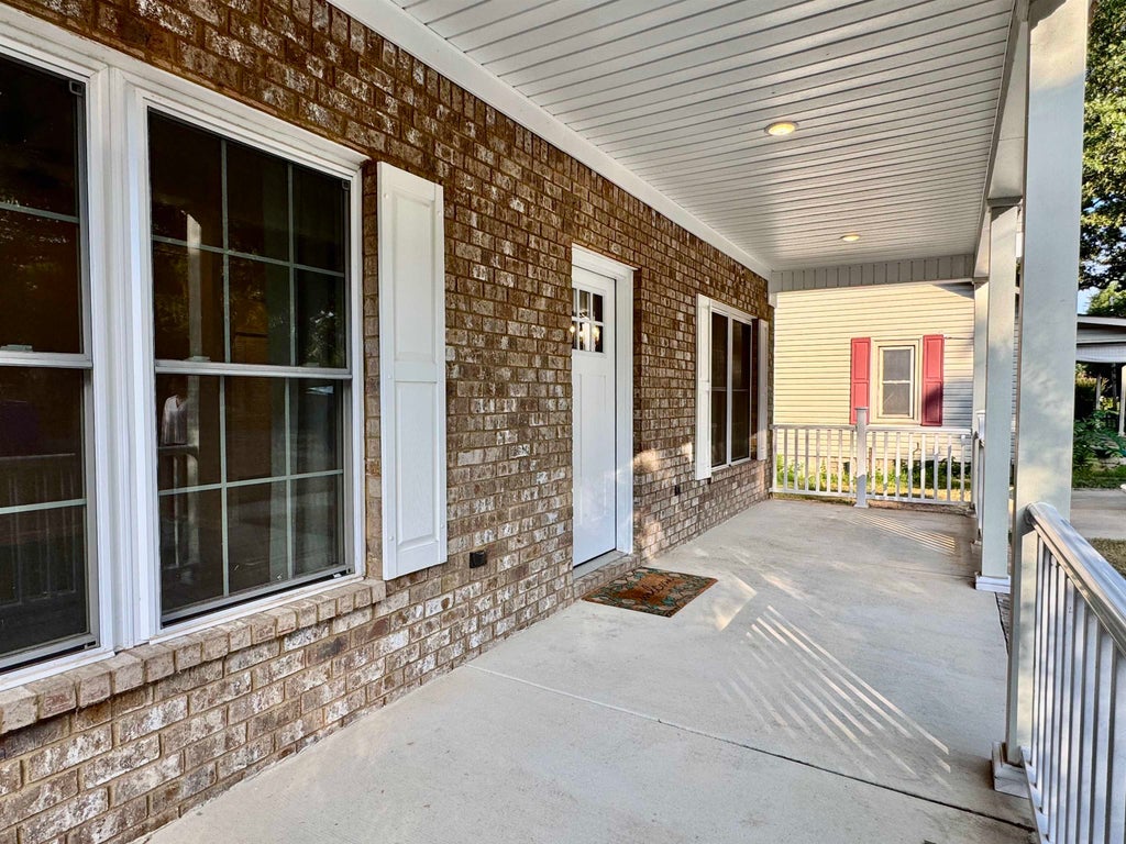 Photo of 529 Howell St, Florence, AL 35630 (MLS # 530987)
