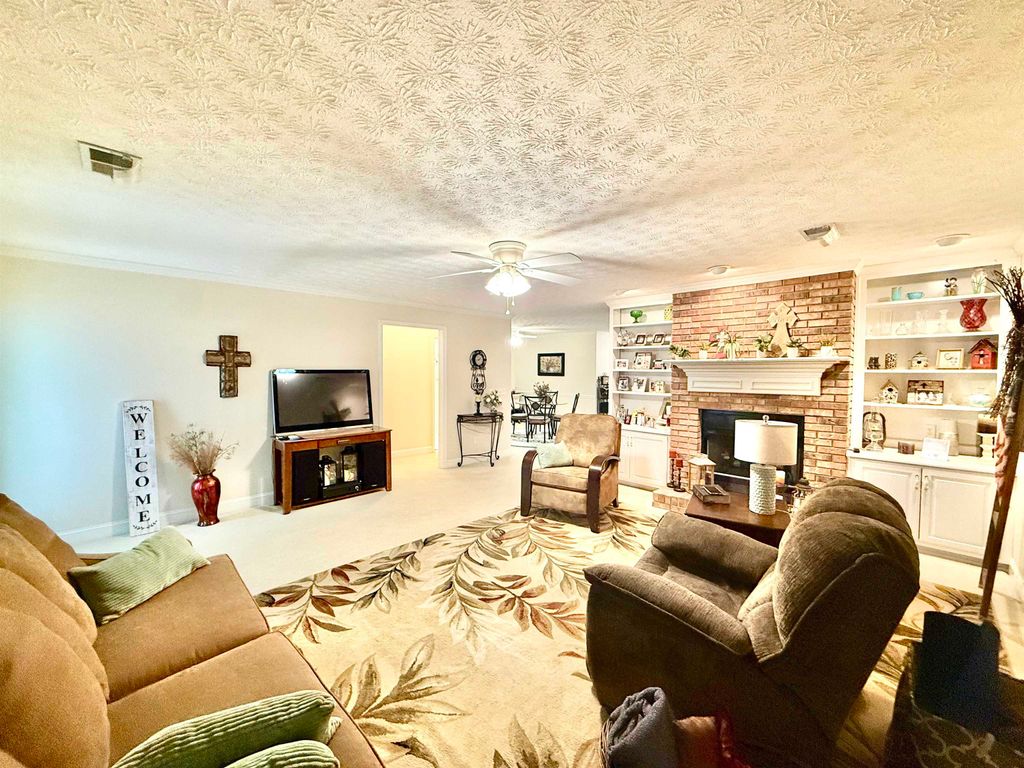 Photo of 1010 Section Line Rd NE, Hanceville, AL 35077 (MLS # 530232)