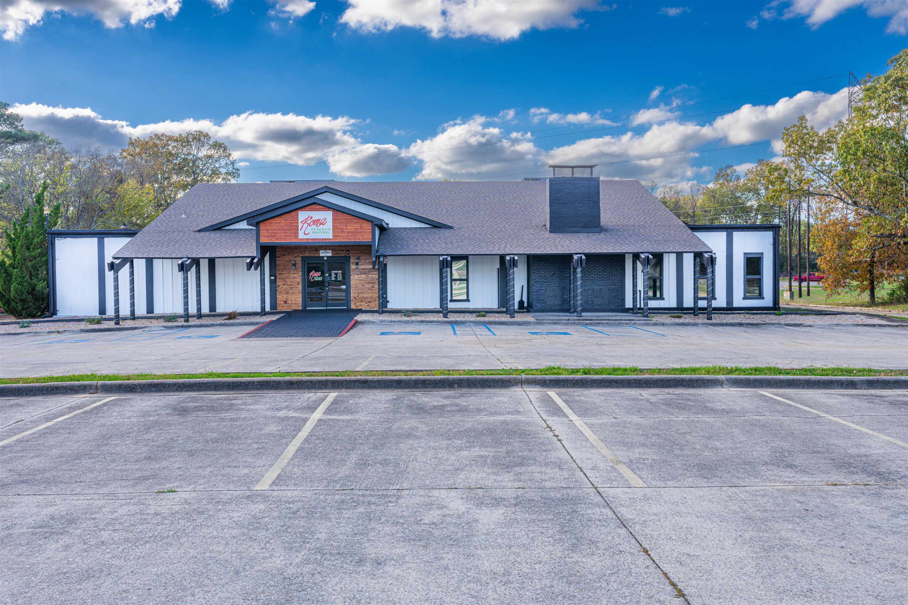 4840 Hatch Blvd, Sheffield, AL 35660