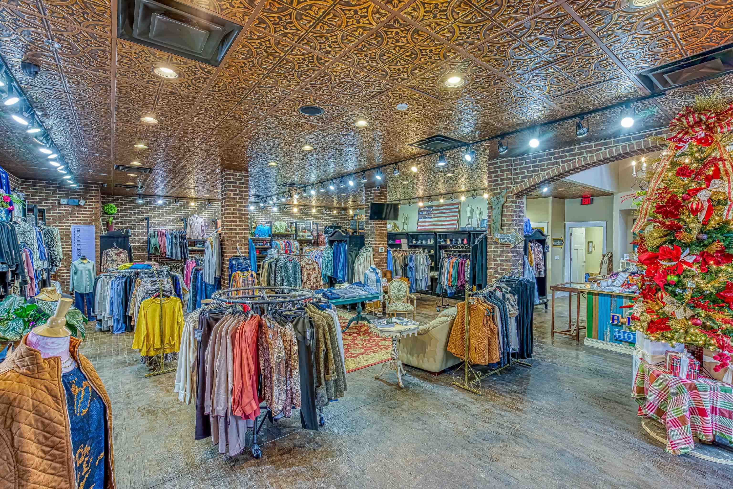 300 N Montgomery Ave