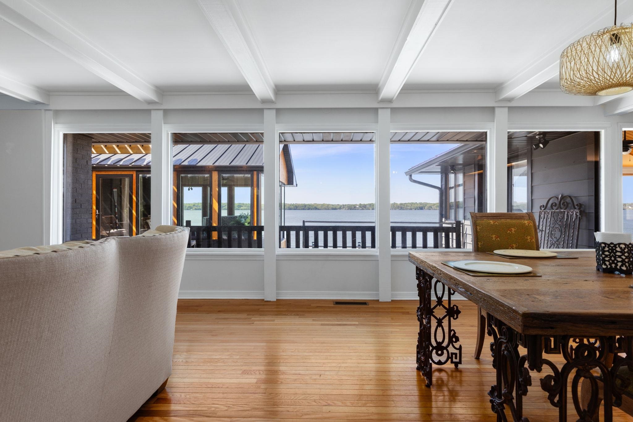 105 Lake View Dr