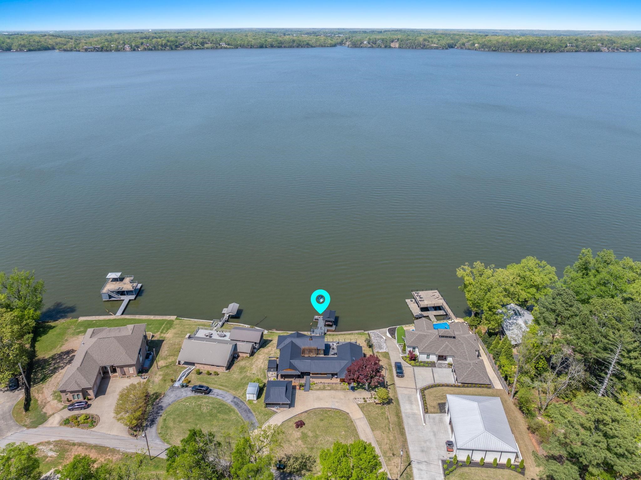 105 Lake View Dr
