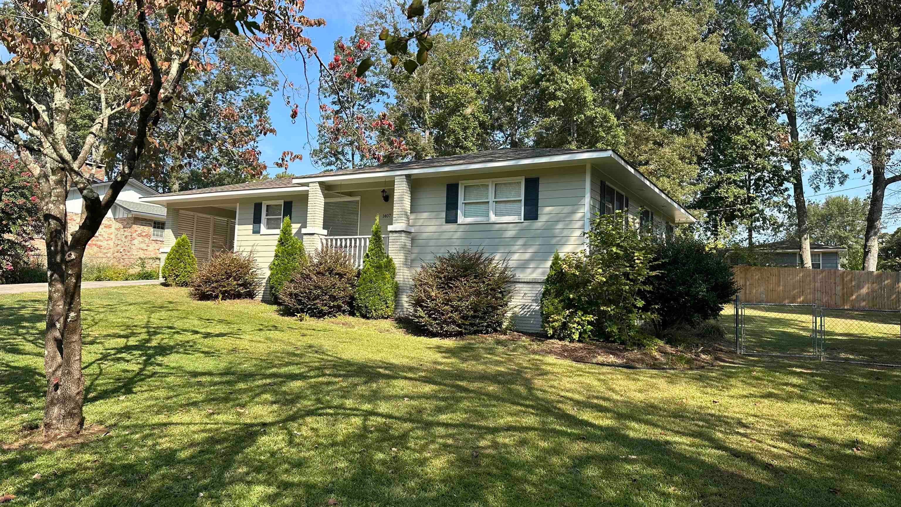 1407 Linwood Dr