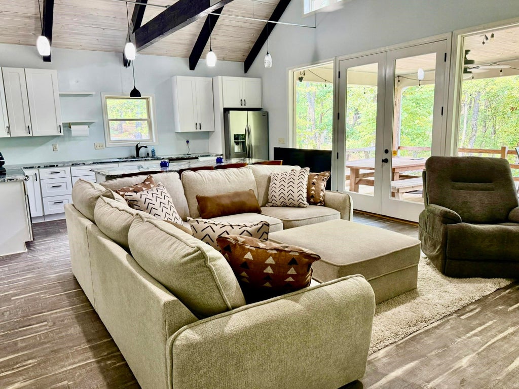 Photo of 30 MacKay Rd, Russellville, AL 35653 (MLS # 531379)