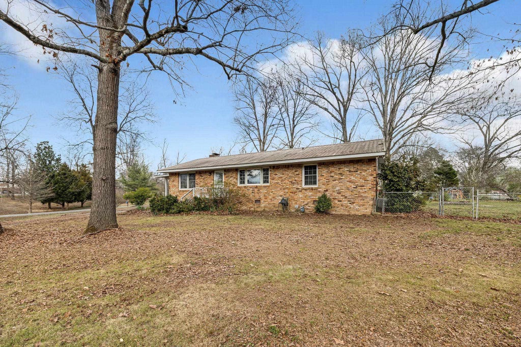Photo of 226 Co Rd 598, Hanceville, AL 35077 (MLS # 530234)