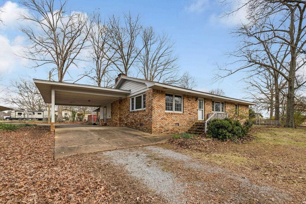 Photo of 226 Co Rd 598, Hanceville, AL 35077 (MLS # 530234)