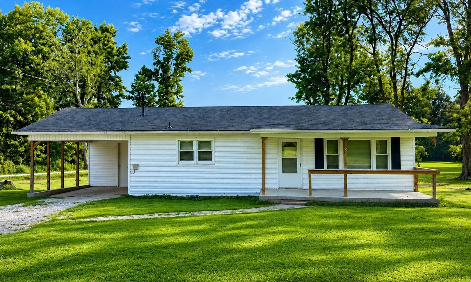 Photo 1 of 13 — 251 Clement Rd, Russellville, AL 35654