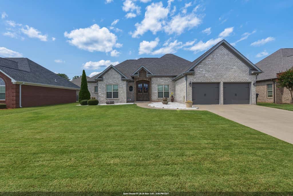 Photo of 124 Aidan Ln, Muscle Shoals, AL 35661 (MLS # 529862)