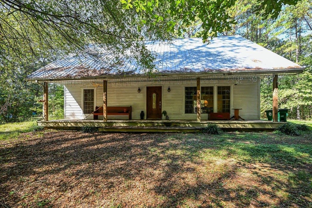 Photo of 130 Co Rd 30, Bremen, AL 35033 (MLS # 531712)