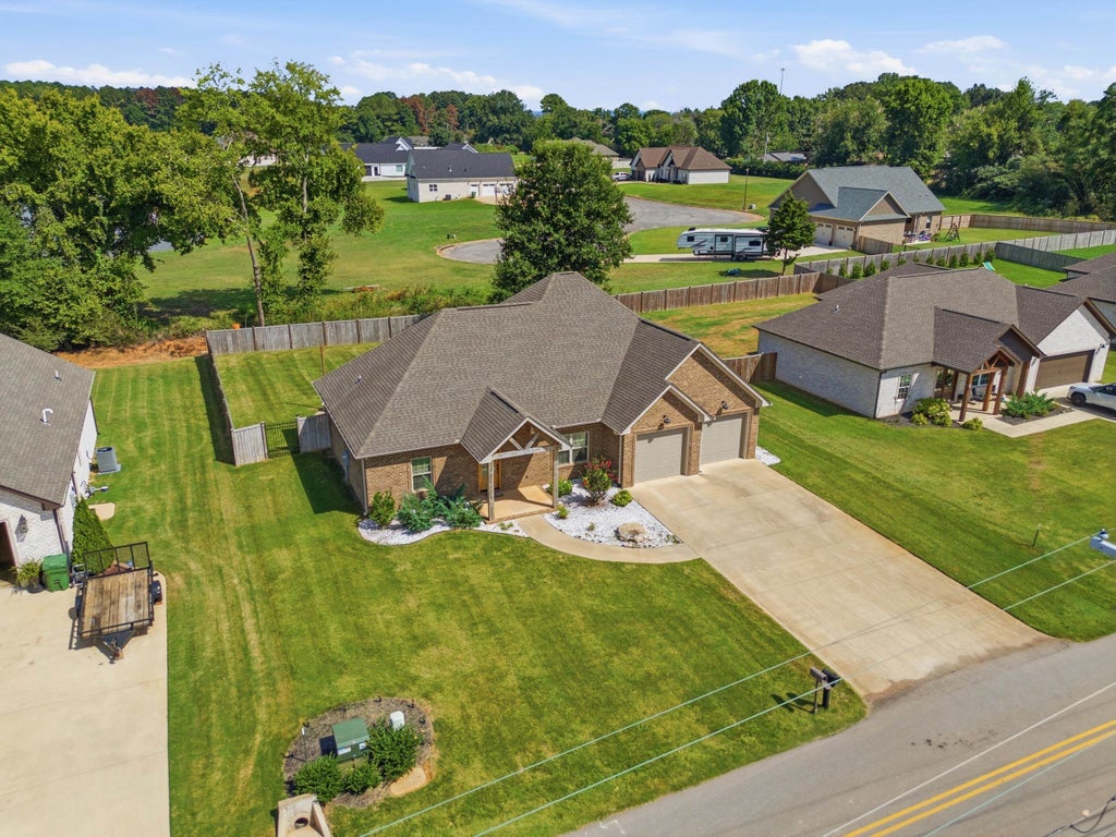 Photo of 1211 Glendora Ave, Tuscumbia, AL 35674 (MLS # 531068)