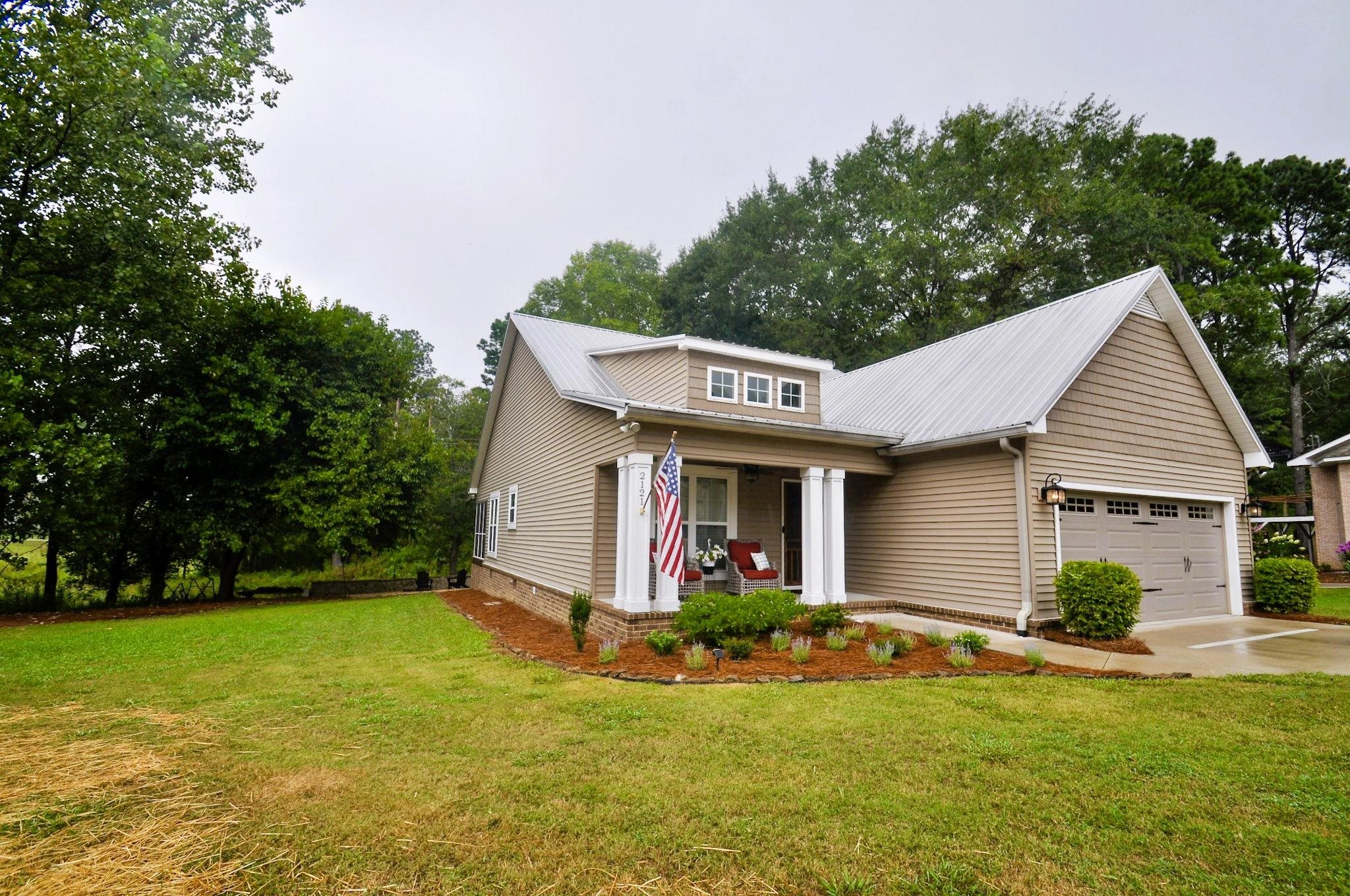 2121 Dialsdale Dr