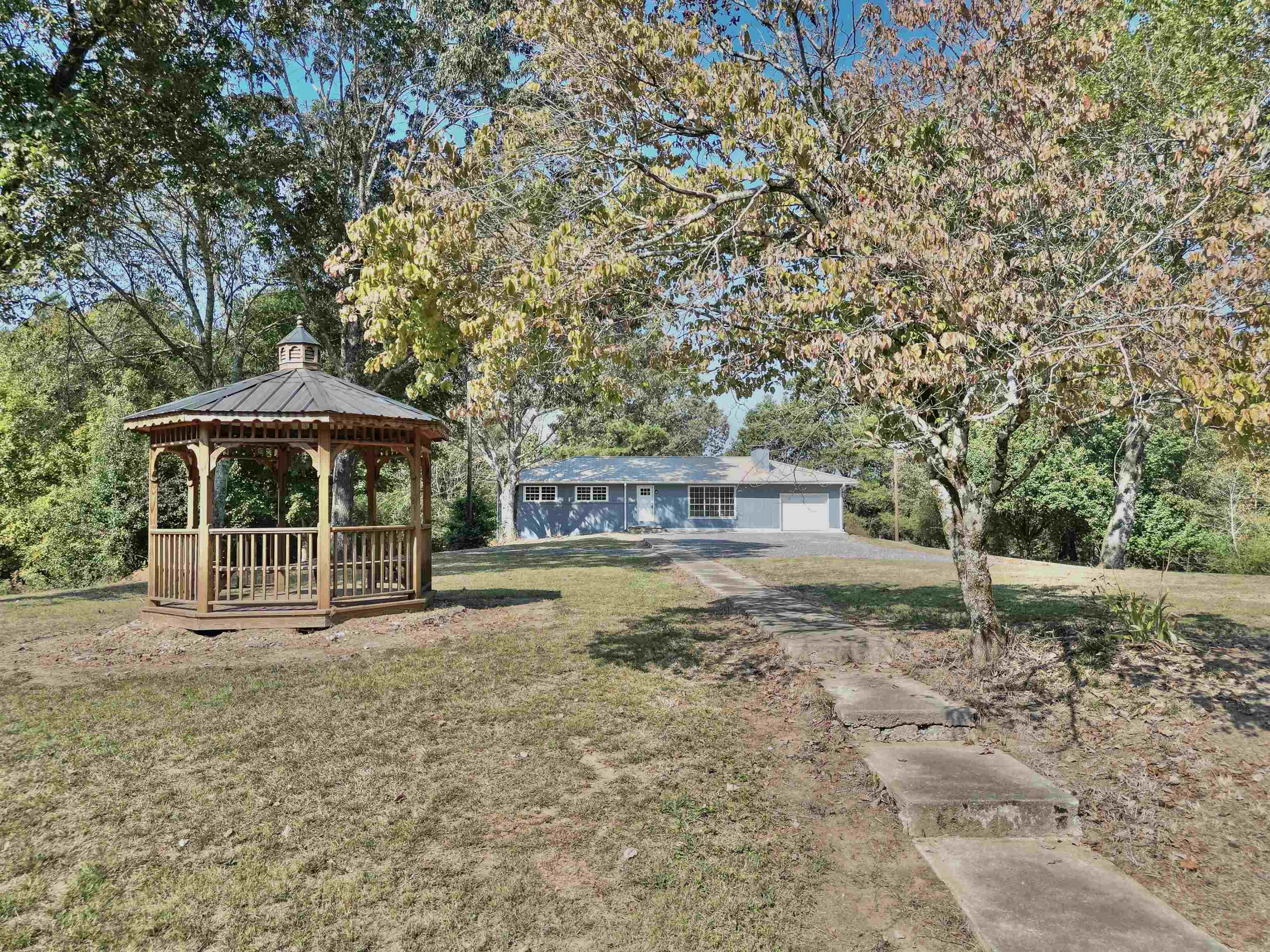 878 Co Rd 870