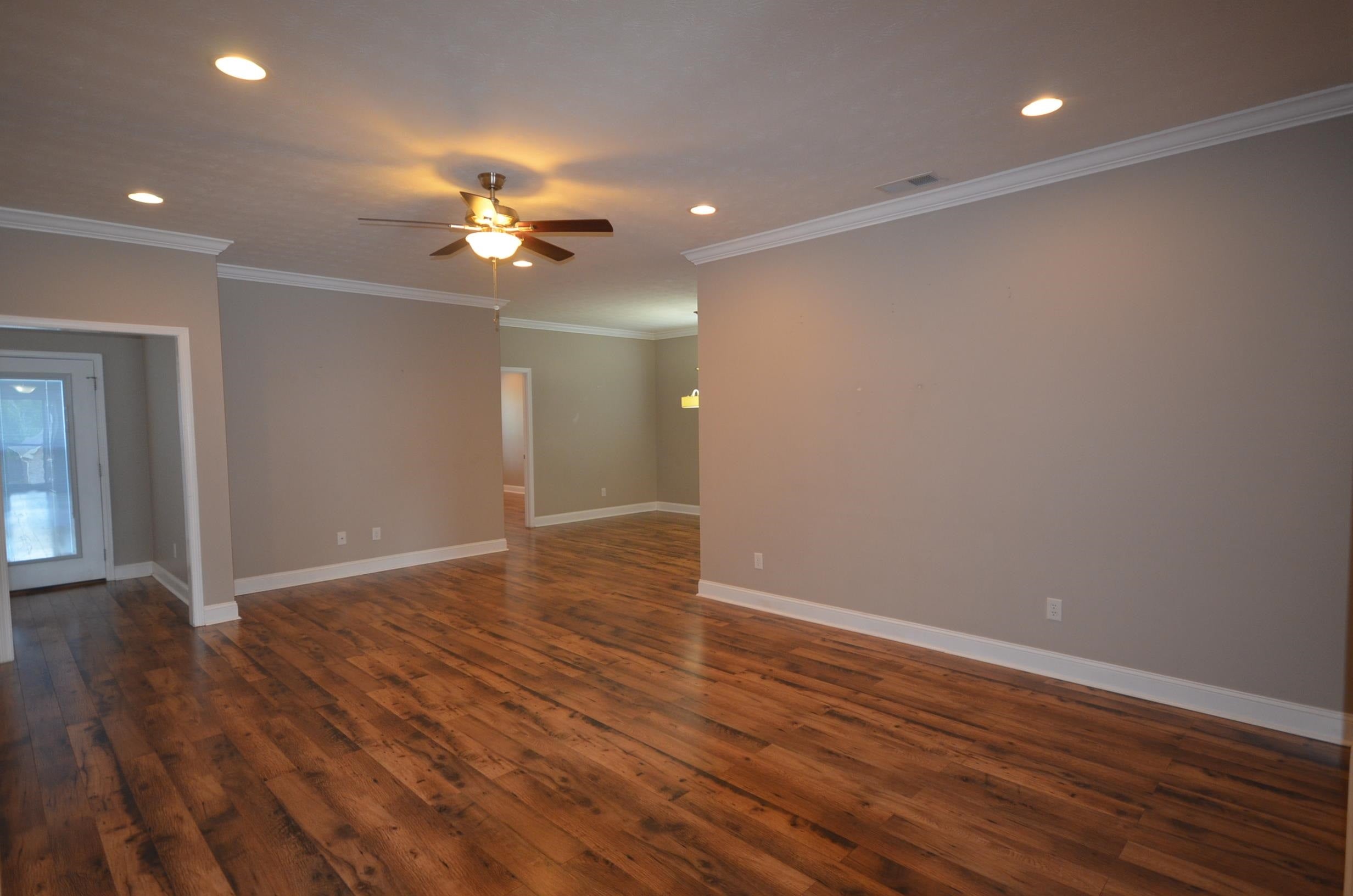 2920 Phelan Cir
