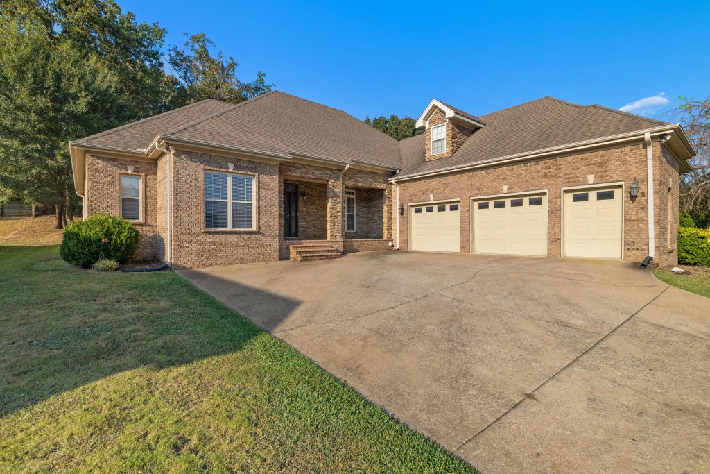 Photo of 501 Koger St, Killen, AL 35645 (MLS # 531347)