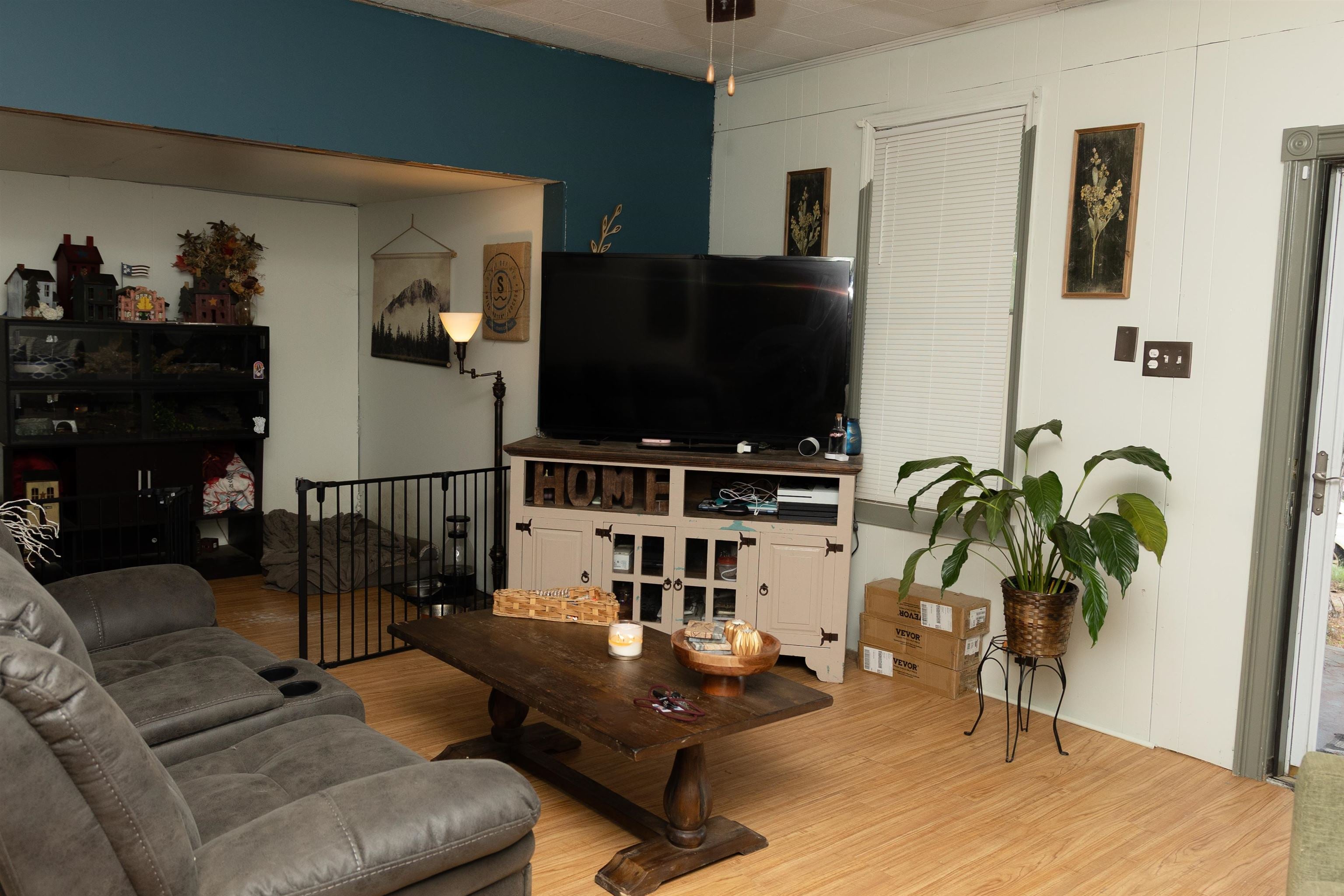 1628 Jackson St SE - Photo 3