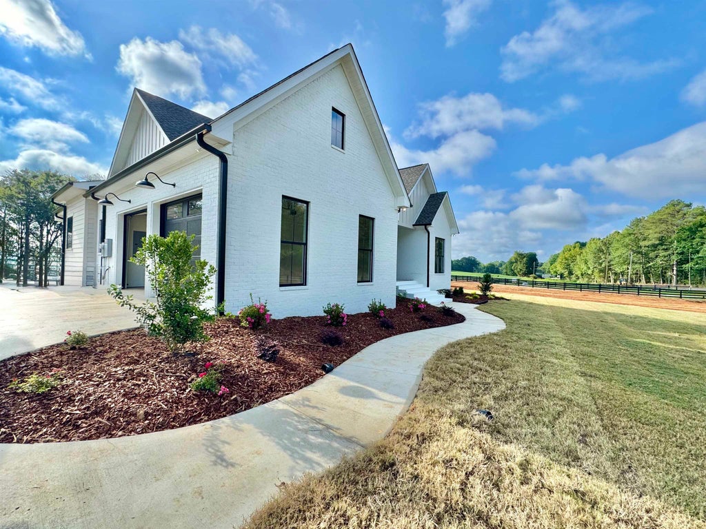 Photo of 3808 Co Rd 61, Florence, AL 35634 (MLS # 530090)