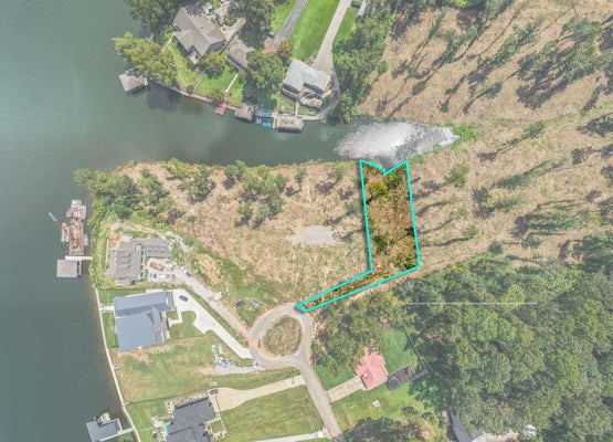 80 DUNNEGAN CV, MUSCLE SHOALS, AL 35661 - Image d352ec2f2caf43c893bdd9c3debed38d/955981413