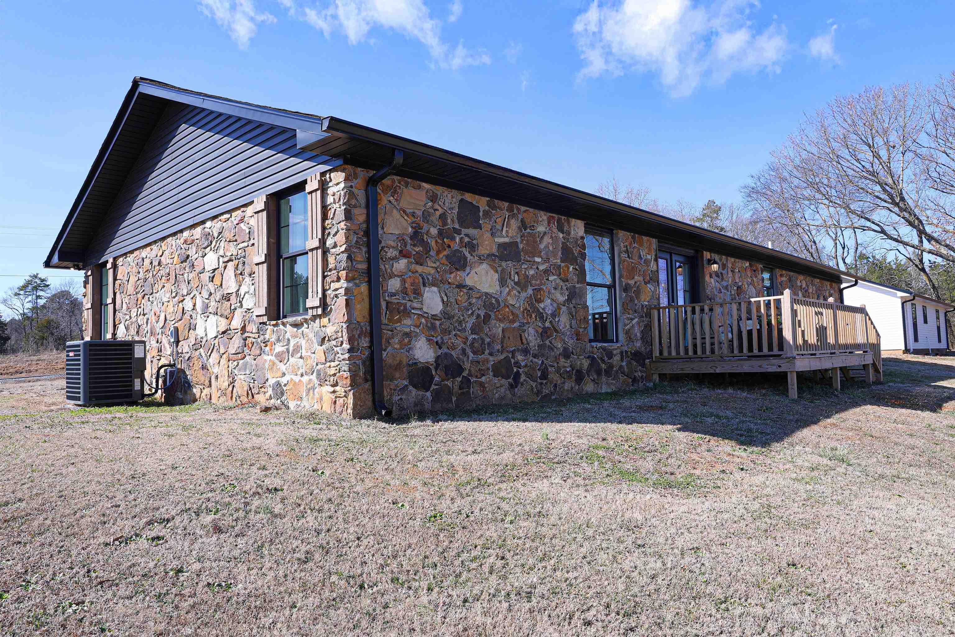 19300 Hwy 20 - Photo 4