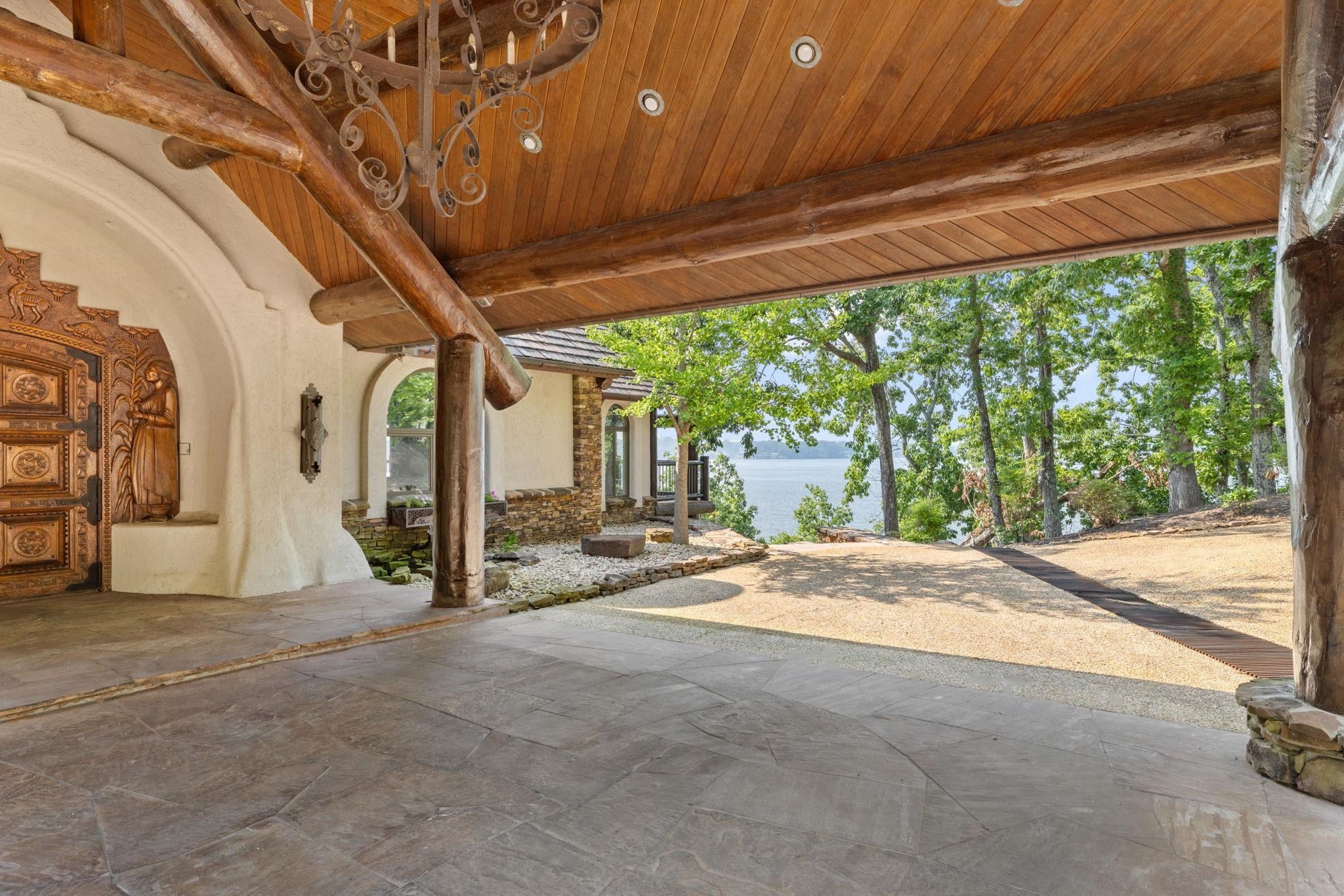721 Three Point Dr