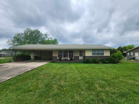 1613 Ashwander St Hanceville AL 
