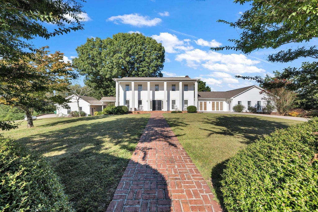 Photo of 616 Co Rd 406, Cullman, AL 35057 (MLS # 531613)