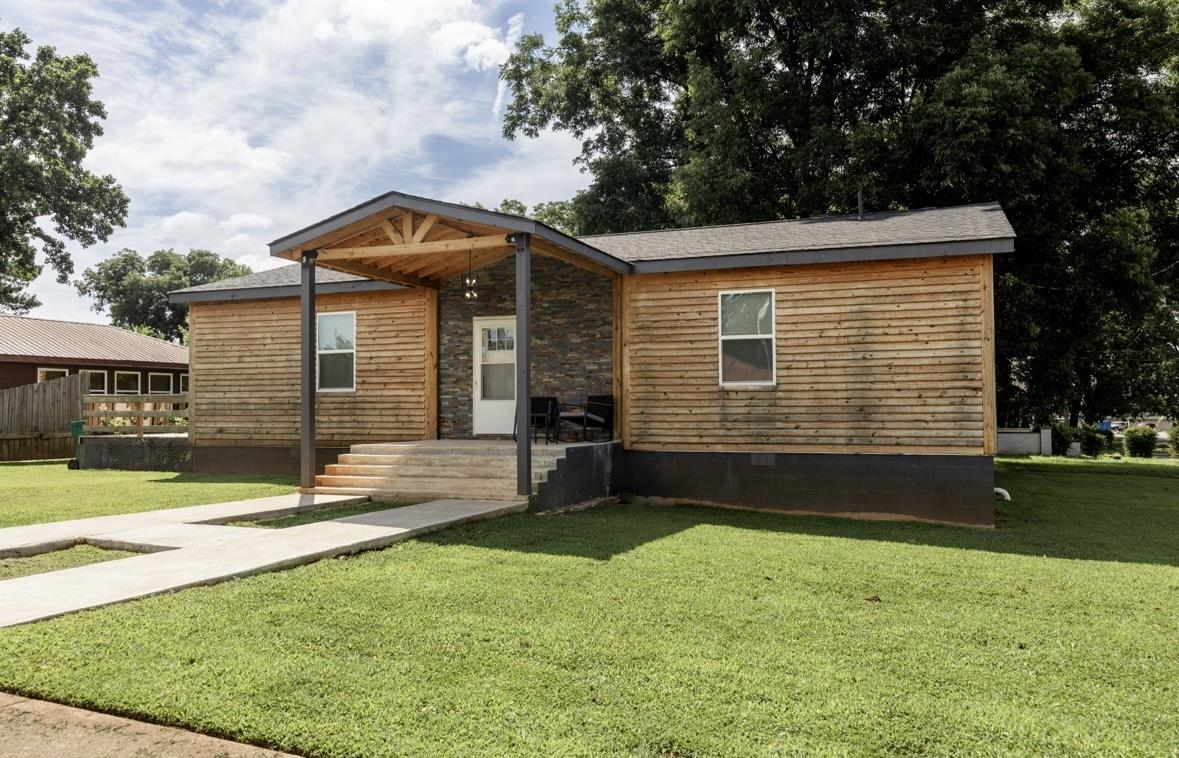2502 E 13th Ave - Photo 3