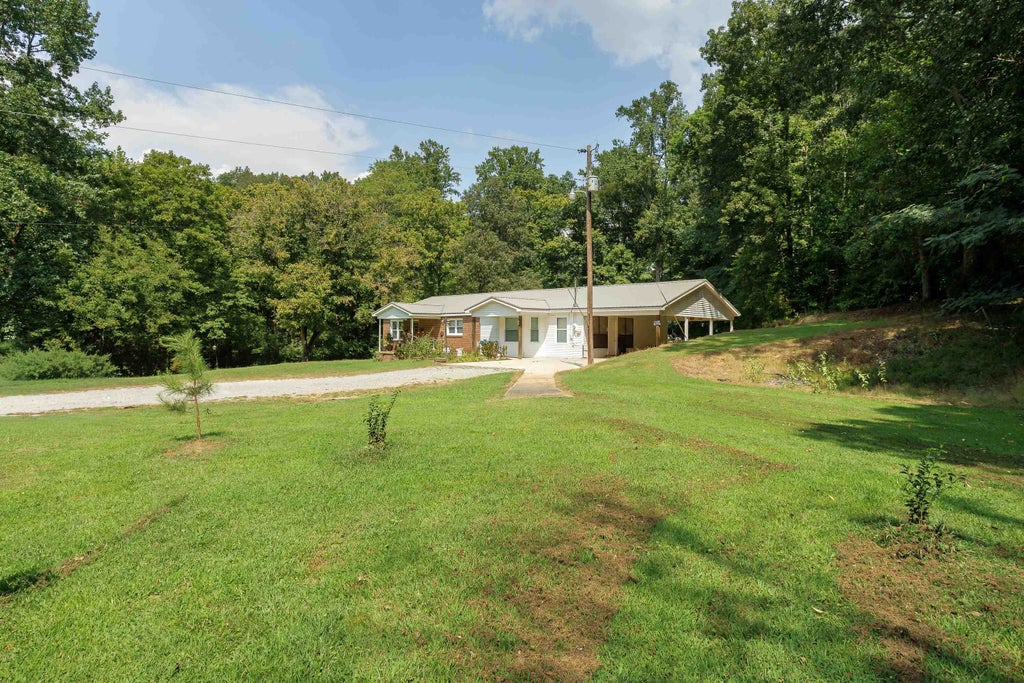 Photo of 831 Co Rd 38, Florence, AL 35634 (MLS # 531119)