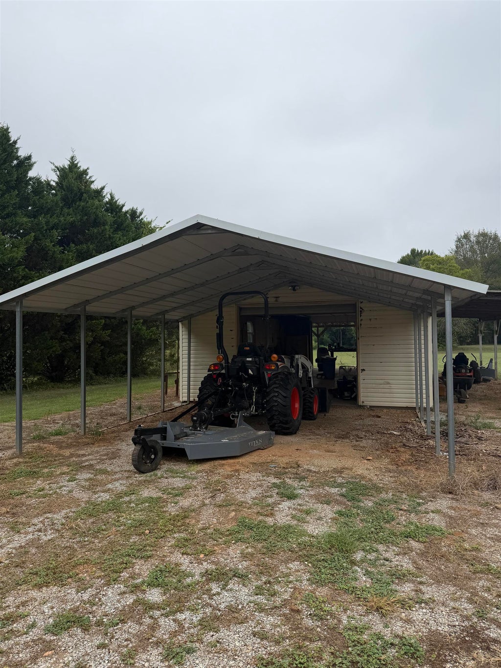 Photo of 795 Betty Rose Ln, Tuscumbia, AL 35674 (MLS # 531417)
