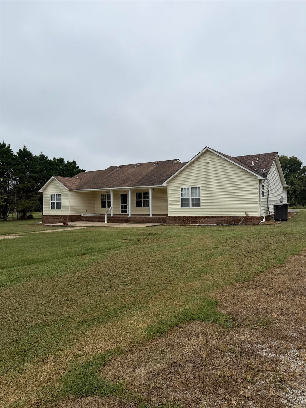 Photo of 795 Betty Rose Ln, Tuscumbia, AL 35674 (MLS # 531417)
