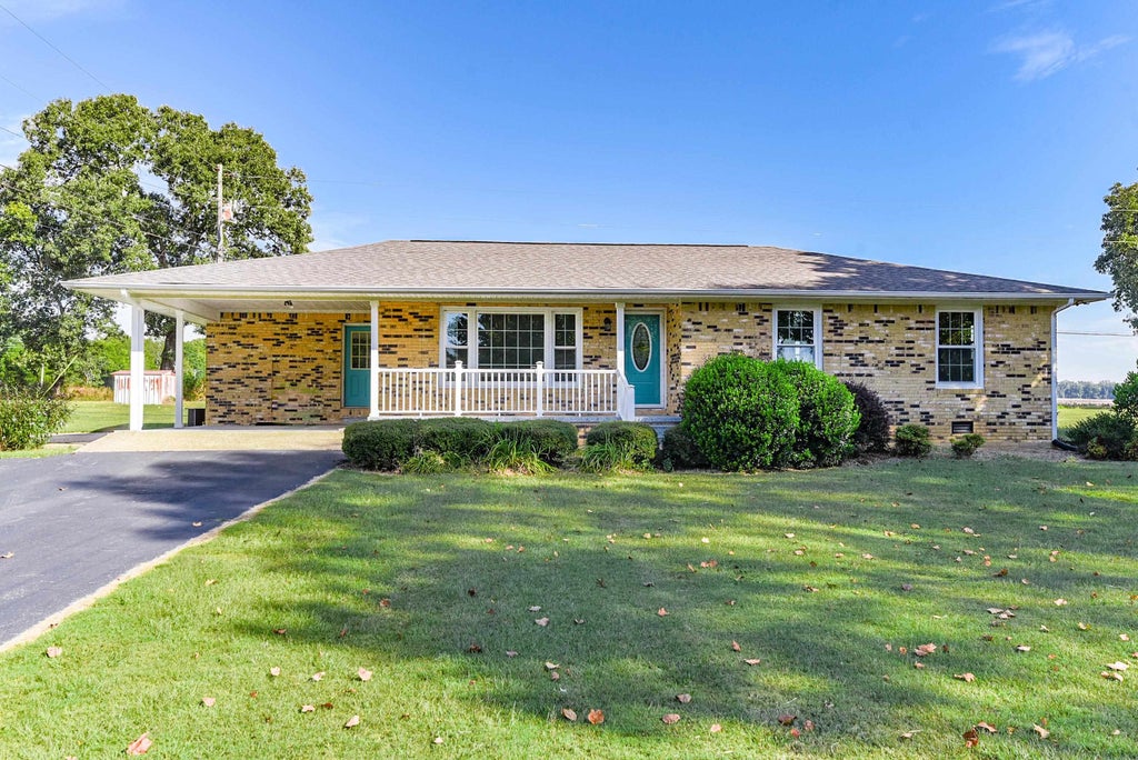 Photo of 51 N Oak Park Dr, Lexington, AL 35648 (MLS # 531570)