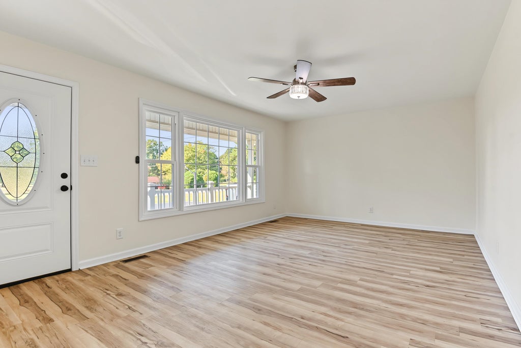 Photo of 51 N Oak Park Dr, Lexington, AL 35648 (MLS # 531570)