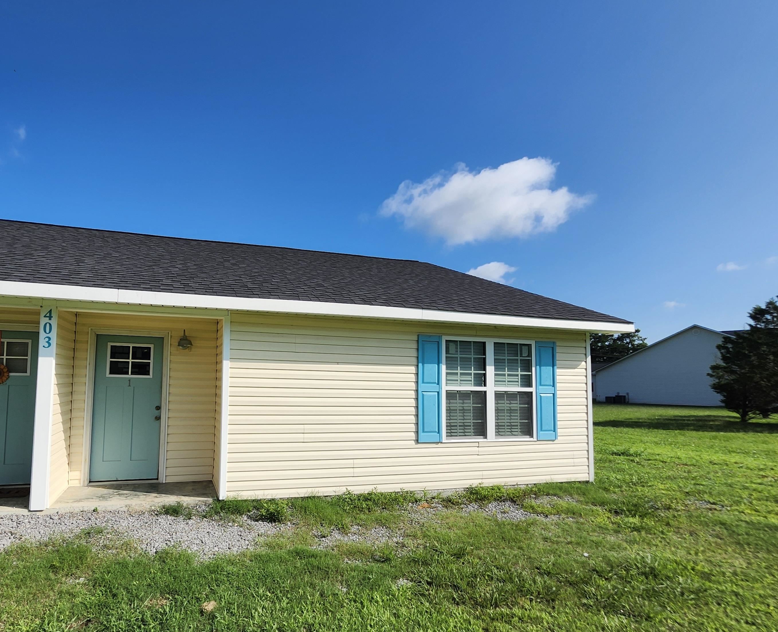 403 Shady Lane Dr 1