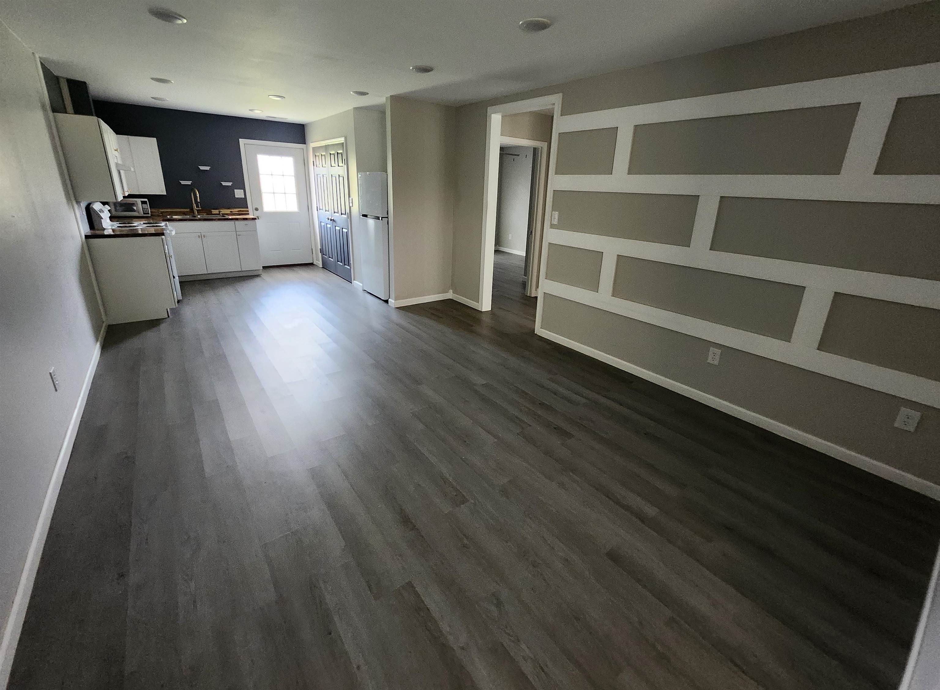 403 Shady Lane Dr 1