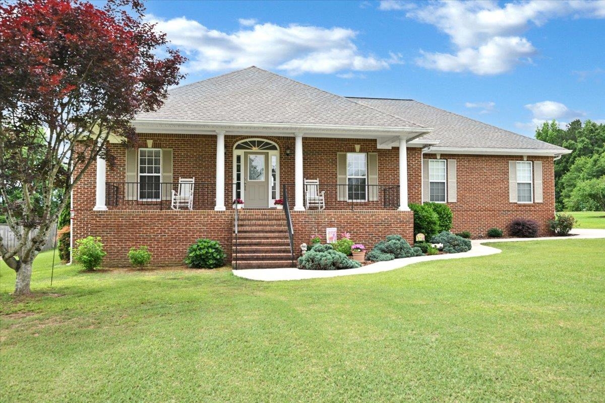 Photo 1 of 40 — 230 Co Rd 482, Hanceville, AL 35077