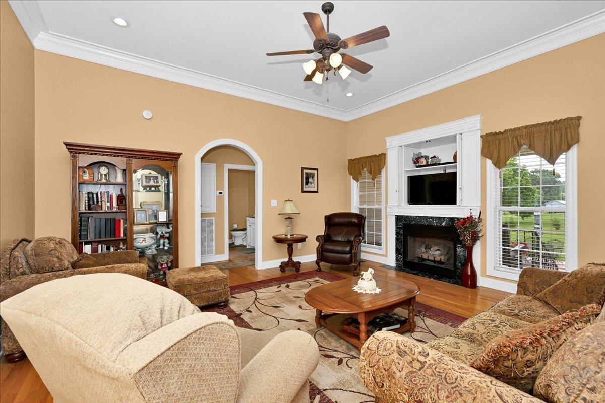 230 Co Rd 482