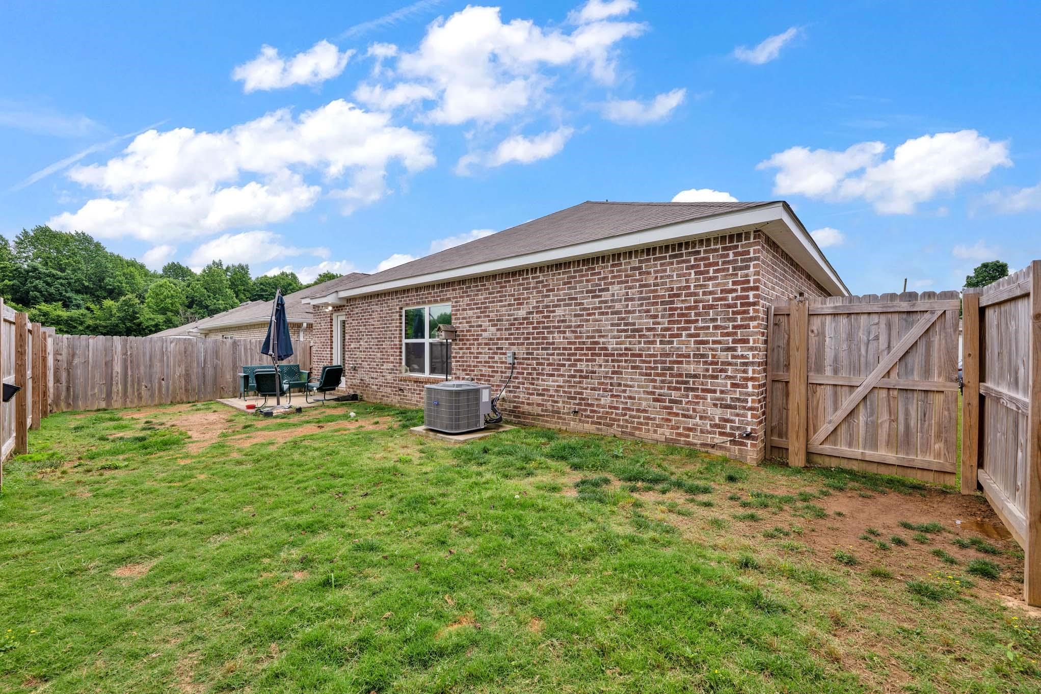1511 Heritage Cir SE