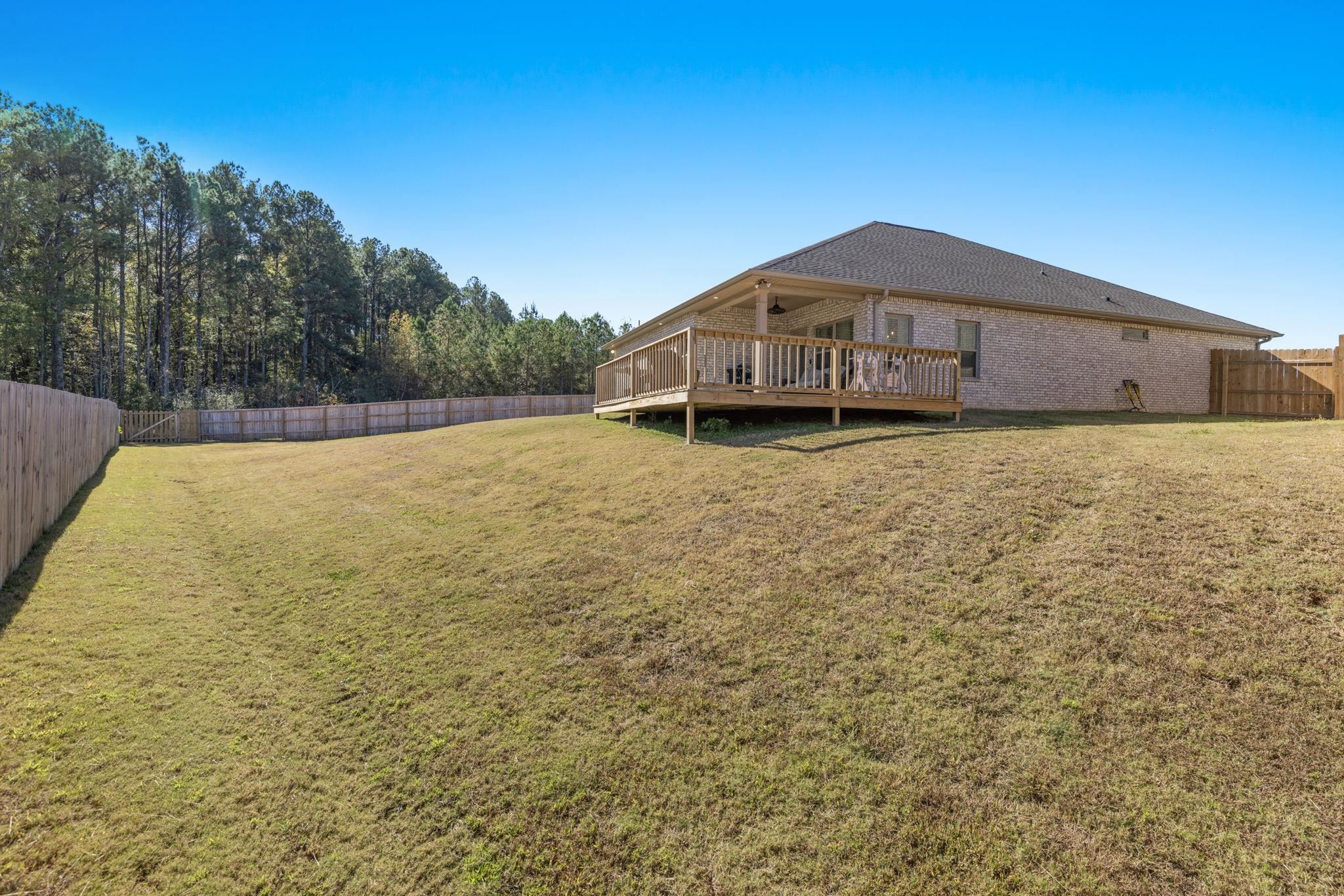 1834 SE Loebner LN SE