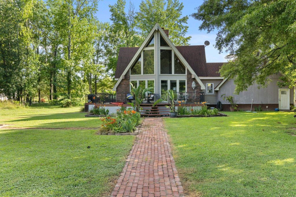 Photo of 521 Co Rd 414, Killen, AL 35645 (MLS # 529517)