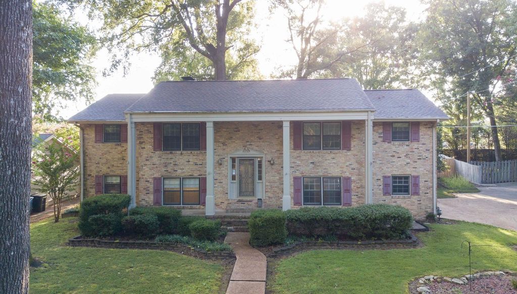 Photo of 213 Flurnoy Ave, Florence, AL 35633 (MLS # 530181)