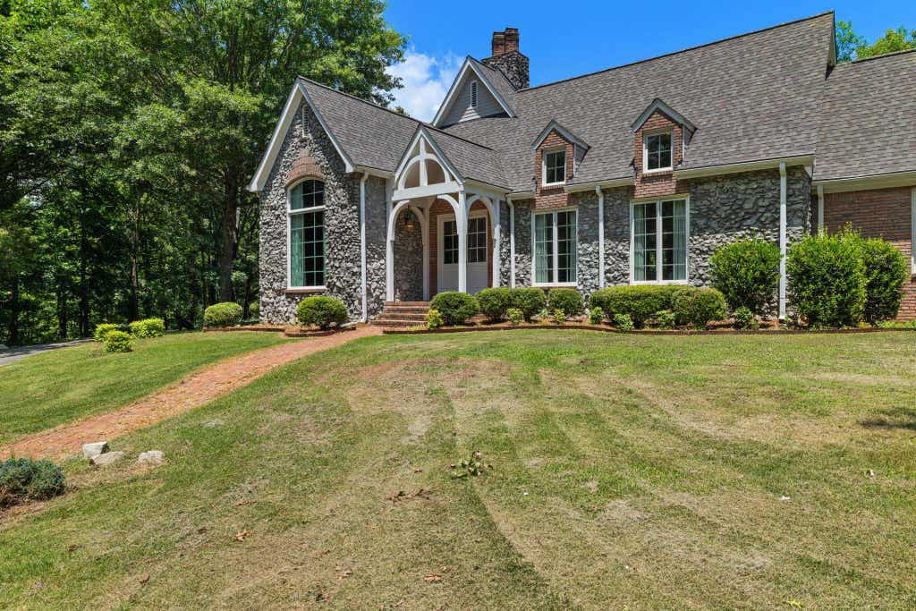 Photo of 2620 Underwood Rd, Russellville, AL 35654 (MLS # 529838)