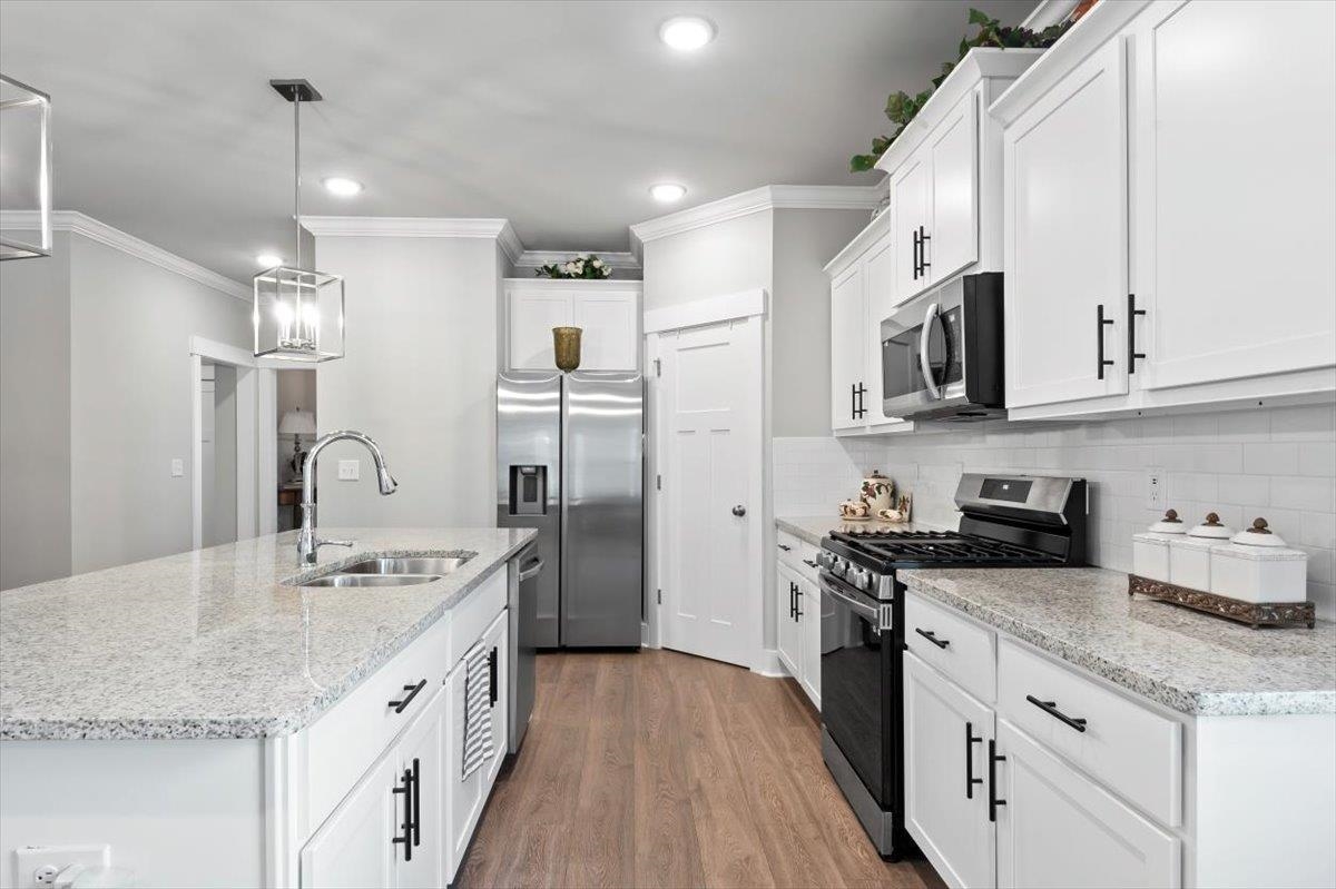 1820 Anise Cir SE